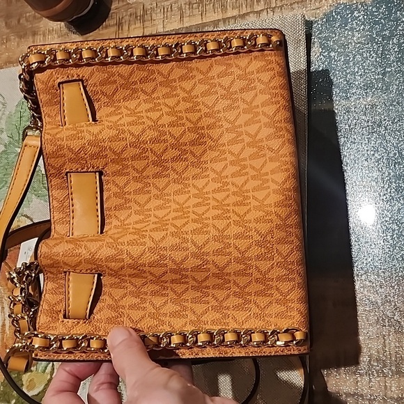 Mina Small Signature Logo Chain Crossbody - Picture 5 of 12